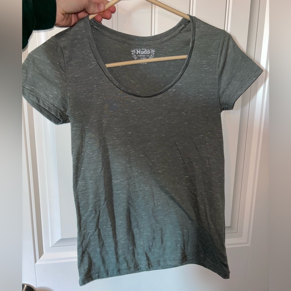 Mudd Juniors Green Everyday Tee- size small